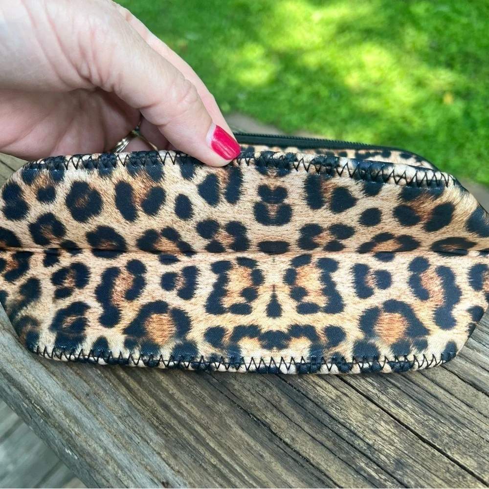 Leopard print cosmetic storage bag